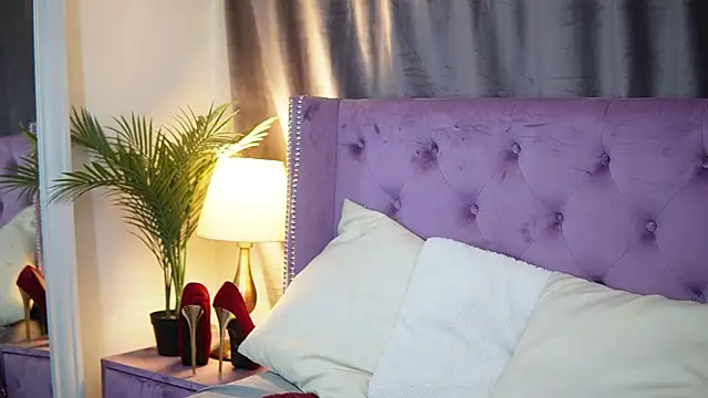 Snapshot of SaraiAngel chatting on February 2026 10:33:01 PM SaraiAngel online show from February 2026 10:33:01 PM