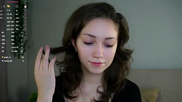 ZeniaBolich online show from December 2025 09:32:01 PM