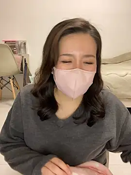 NATSUMI00 online show from November 2025 03:45:01 PM