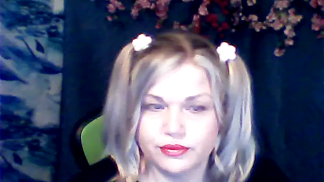 Nayvessa online show from November 2025 12:15:01 PM