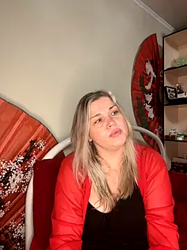 Nayvessa online show from November 2025 06:32:01 PM