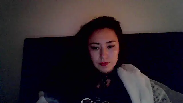 Snapshot of Emparia chatting on November 2025 12:00:02 AM Emparia online show from November 2025 12:00:02 AM