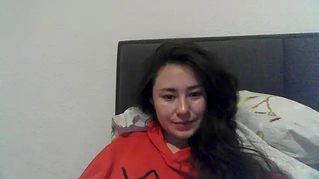 Snapshot of Emparia chatting on November 2025 08:29:01 PM Emparia online show from November 2025 08:29:01 PM