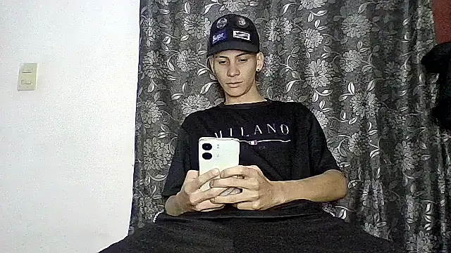 sam hottt online show from September 2025 04:50:01 AM