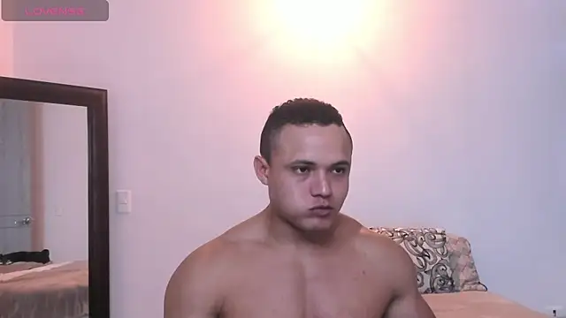 Snapshot of KingLevi01 chatting on September 2025 03:44:01 PM KingLevi01 online show from September 2025 03:44:01 PM