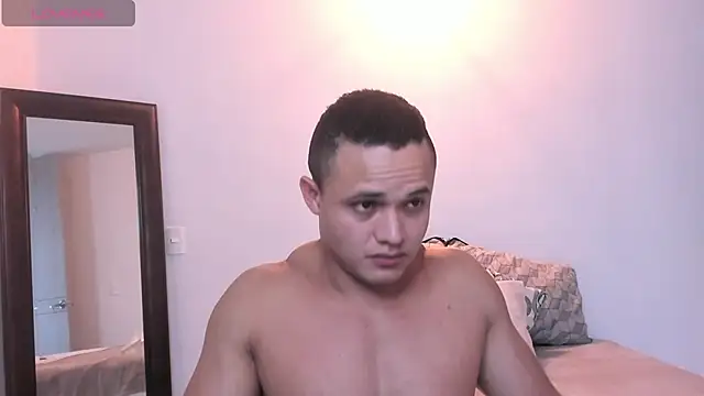 Snapshot of KingLevi01 chatting on September 2025 01:21:01 PM KingLevi01 online show from September 2025 01:21:01 PM