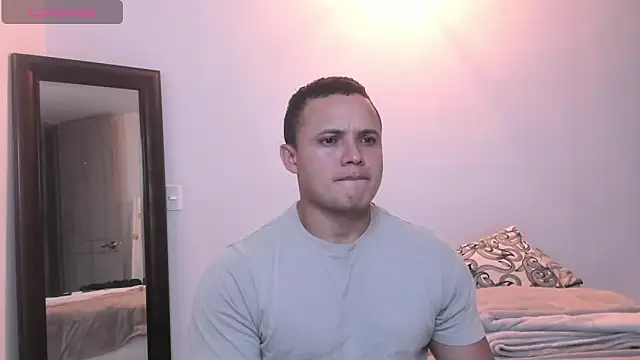 Snapshot of KingLevi01 chatting on September 2025 02:35:02 AM KingLevi01 online show from September 2025 02:35:02 AM