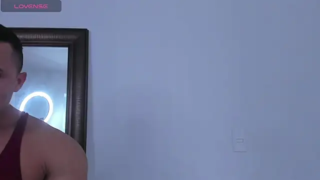 Snapshot of KingLevi01 chatting on October 2025 09:23:02 PM KingLevi01 online show from October 2025 09:23:02 PM