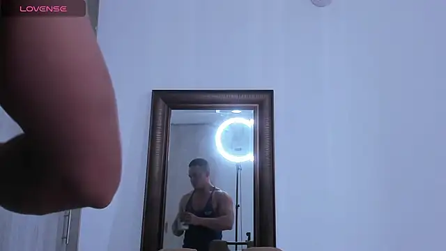 Snapshot of KingLevi01 chatting on October 2025 05:57:01 PM KingLevi01 online show from October 2025 05:57:01 PM