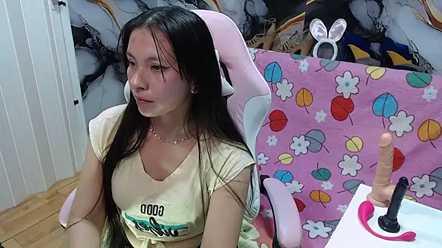 Snapshot of mia_wetts chatting on October 2025 07:55:01 PM mia wetts online show from October 2025 07:55:01 PM
