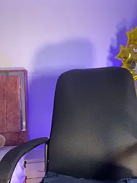 Charlottediolet online show from October 2025 11:43:01 AM