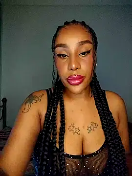 Queen Amara online show from November 2025 03:18:02 AM