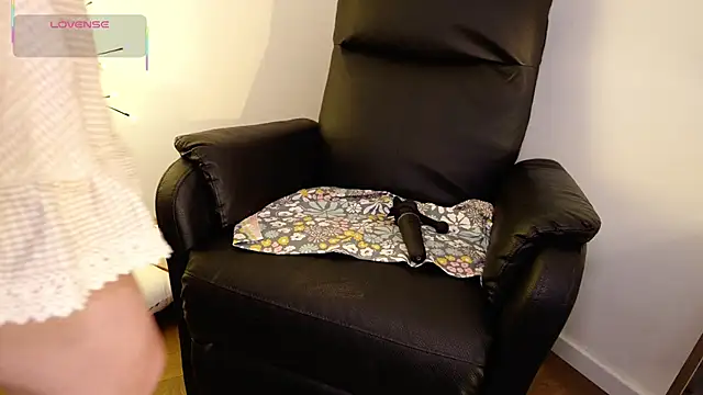 GingerAleMILF online show from December 2025 10:01:01 AM