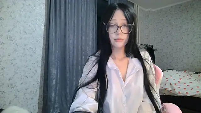 KeicyKlark online show from September 2025 06:02:02 PM