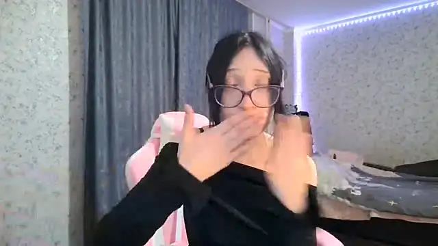 KeicyKlark online show from October 2025 06:05:02 PM