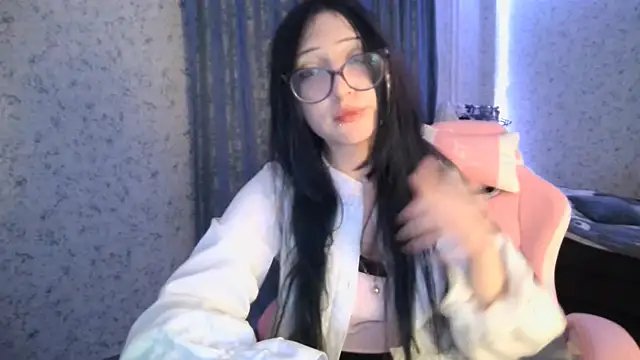 KeicyKlark online show from October 2025 06:05:02 PM