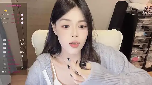 Snapshot of Koi-00 chatting on October 2025 03:10:01 PM Koi-00 online show from October 2025 03:10:01 PM