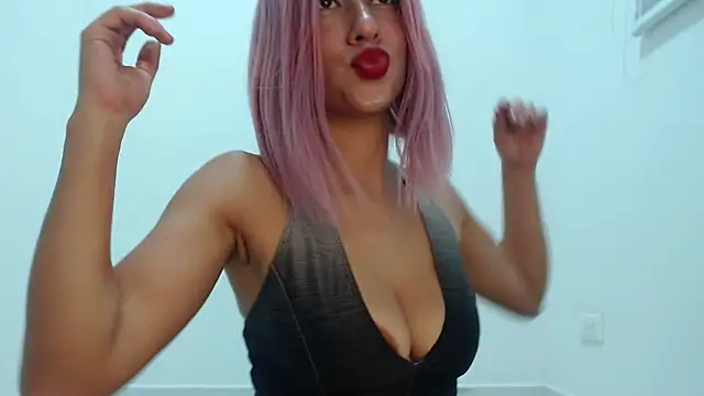 Snapshot of MoonScarlett chatting on May 2026 06:29:02 AM MoonScarlett online show from May 2026 06:29:02 AM