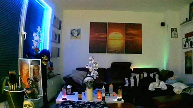 Snapshot of hellgirl1980 chatting on November 2025 10:54:01 PM hellgirl1980 online show from November 2025 10:54:01 PM