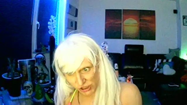 Snapshot of hellgirl1980 chatting on November 2025 04:23:02 AM hellgirl1980 online show from November 2025 04:23:02 AM