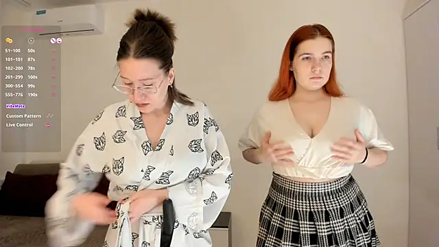 Snapshot of MaymeDeuel chatting on November 2025 06:46:01 AM MaymeDeuel online show from November 2025 06:46:01 AM