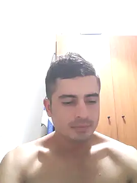 Snapshot of Andr3s69xxx chatting on September 2025 05:57:02 PM Andr3s69xxx online show from September 2025 05:57:02 PM