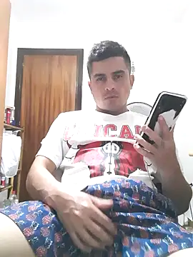 Snapshot of Andr3s69xxx chatting on September 2025 07:05:01 PM Andr3s69xxx online show from September 2025 07:05:01 PM