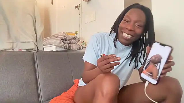 Snapshot of littyleesh1 chatting on September 2025 03:56:01 PM littyleesh1 online show from September 2025 03:56:01 PM