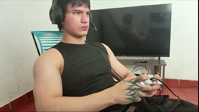 ErickWalton online show from October 2025 07:53:02 PM