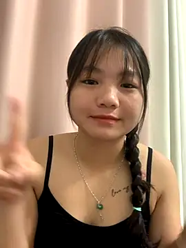 Emlyly-18 online show from September 2025 02:11:02 AM