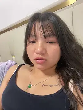 Emlyly-18 online show from September 2025 11:01:01 AM