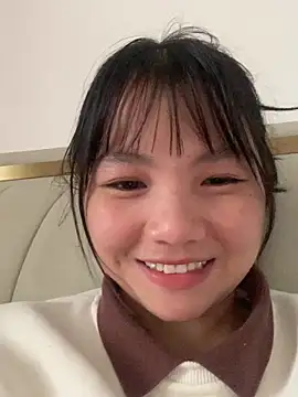 Emlyly-18 online show from October 2025 07:20:02 AM