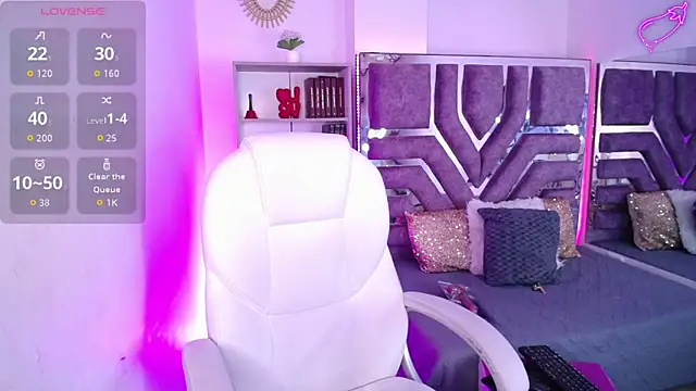 Eva Walker  online show from September 2025 06:13:02 AM