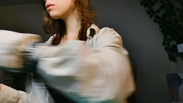 Yoka paradoXXX online show from November 2025 05:06:01 AM