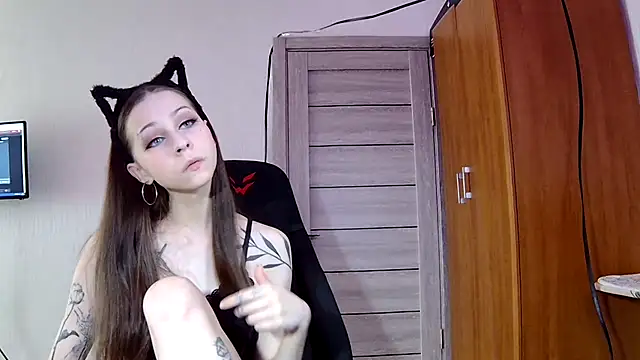 AsahyKourr online show from November 2025 01:15:02 AM