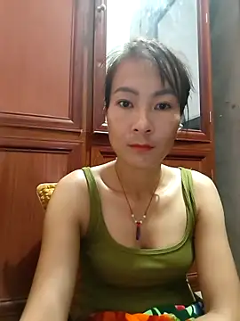 Snapshot of Yumyum_kiw chatting on November 2025 10:23:02 PM Yumyum kiw online show from November 2025 10:23:02 PM