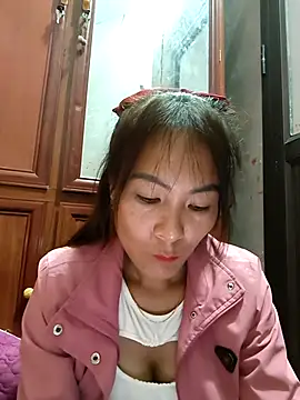 Snapshot of Yumyum_kiw chatting on November 2025 09:14:02 PM Yumyum kiw online show from November 2025 09:14:02 PM