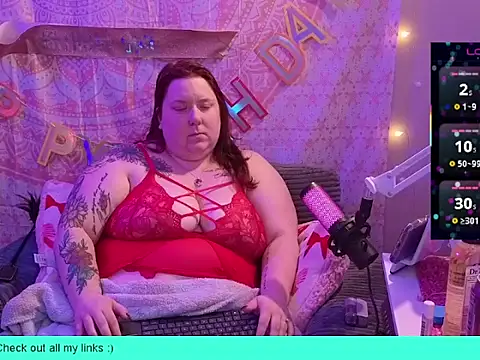 brookenicole3003 online show from May 2026 07:46:02 AM