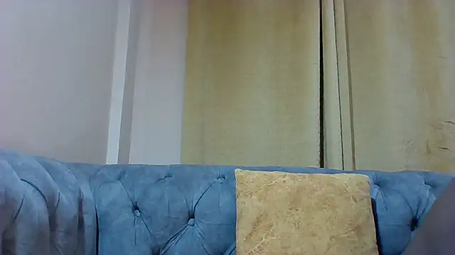 Snapshot of Amiblue_Xo chatting on October 2025 10:19:01 PM Amiblue Xo online show from October 2025 10:19:01 PM