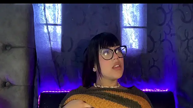 Snapshot of Melody_dreams chatting on October 2025 05:04:02 PM Melody dreams online show from October 2025 05:04:02 PM