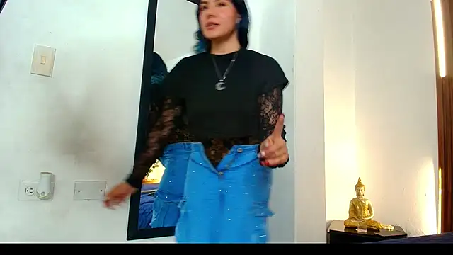 Evelin thompsson online show from January 2026 03:23:01 AM