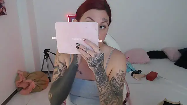 Snapshot of Maddy_Vicius19 chatting on October 2025 08:08:02 PM Maddy Vicius19 online show from October 2025 08:08:02 PM