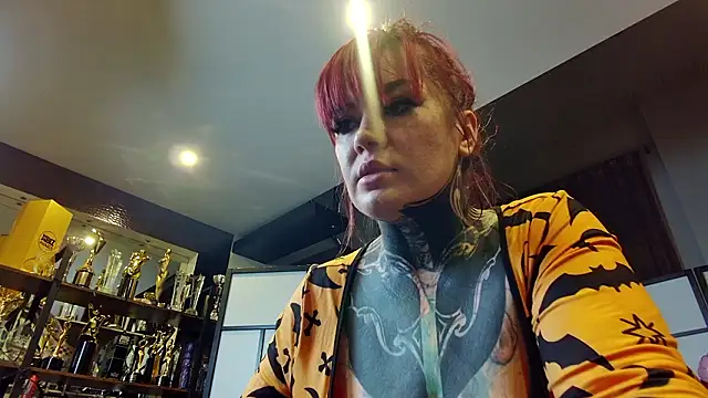 Snapshot of Sabien_DeMonia chatting on February 2026 04:40:02 PM Sabien DeMonia online show from February 2026 04:40:02 PM