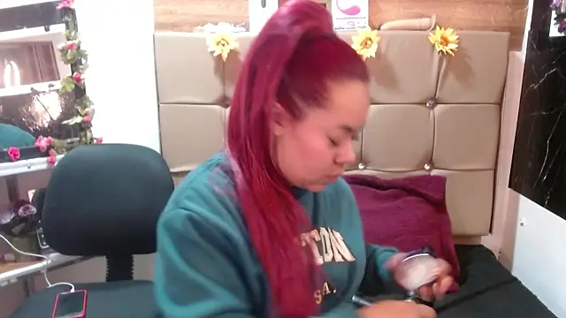 MIA  SPENCER online show from October 2025 06:14:02 PM