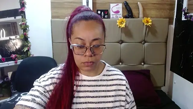 MIA  SPENCER online show from October 2025 05:10:02 PM