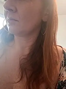 nakedgarbageperson online show from June 2026 01:33:01 PM