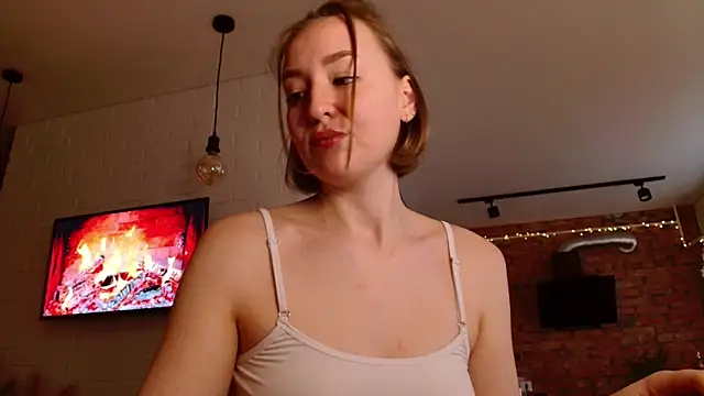 Snapshot of WhitePrincessLuna chatting on November 2025 01:00:02 PM WhitePrincessLuna online show from November 2025 01:00:02 PM