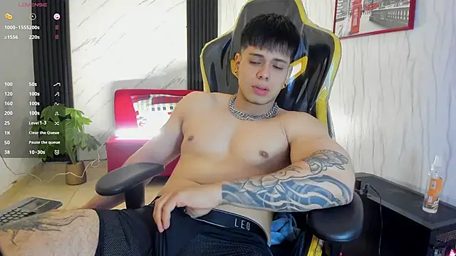 xKevyn online show from November 2025 12:25:01 PM