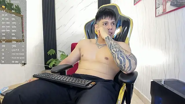 xKevyn online show from November 2025 12:31:02 PM