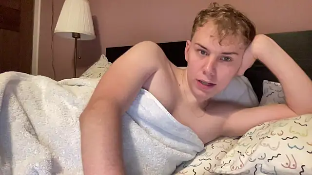Snapshot of scottishtwink01 chatting on September 2025 08:23:02 PM scottishtwink01 online show from September 2025 08:23:02 PM